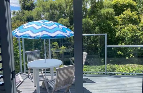 Richmond Heights Maison | Your Home Away from Home – Kick Back & Relax in Style