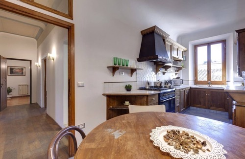 Santo Spirito Appartement | Your home in Firenze Perfect for families and large groups!