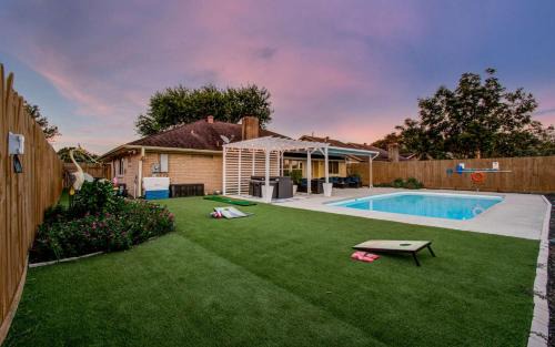 Houston Maison | Your Houston Vacation Getaway 3-BD Pool Patio