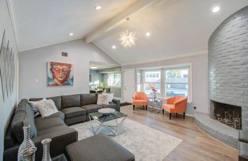 Houston Maison | Your Houston Vacation Getaway 3-BD Pool Patio