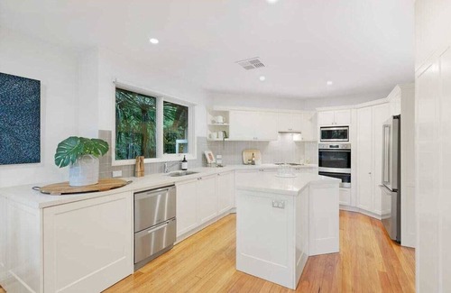 Sydney Maison | Your Luxury Harbourside Retreat Awaits!