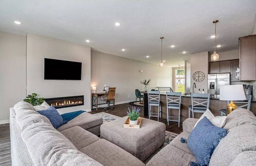 Omaha Maison | Midtown Luxury near UNMC