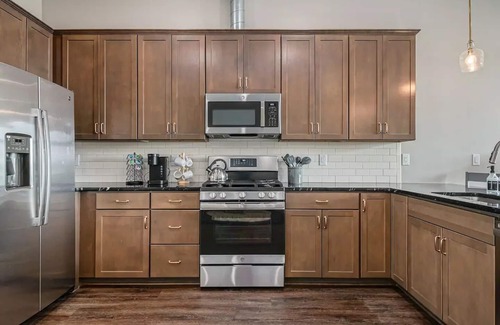Omaha Maison | Midtown Luxury near UNMC