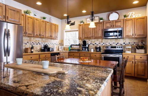 Union Dale Maison | Your Own Personal Ski - Skate - Fishing LODGE!