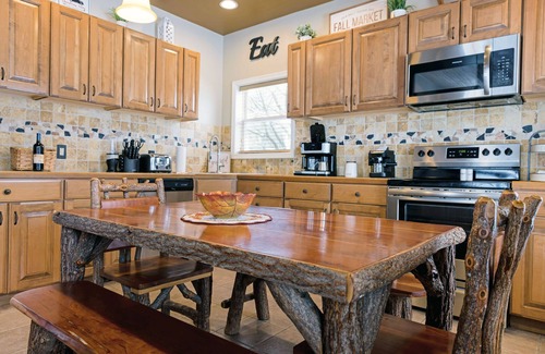 Union Dale Maison | Your Own Personal Ski - Skate - Fishing LODGE!