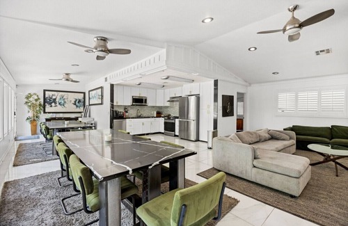 Las Vegas Maison | Your Own Resort Close to the Strip