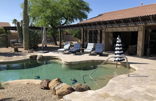 Palm Valley Maison | Gorgeous Desert Oasis under the Sun ☀️🌴 No Fee Heat for Heated pool & Spa!