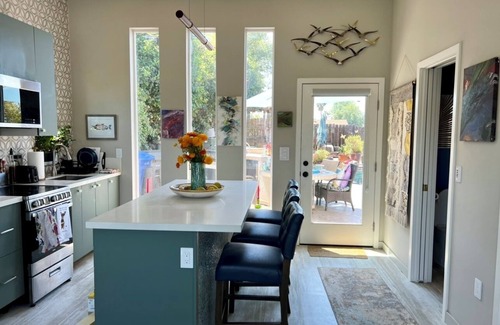 La Mesa Maison | Your own Suburban Oasis!