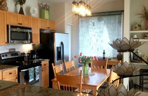 Palm Beach Gardens Copropriété | Your Palm Beach Luxury Oasis! 2 primary suites. Sleeps six! Stunning sunsets!