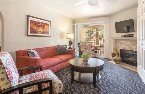 Paradise Copropriété | Your Private Las Vegas Oasis: A Desert Escape Minutes from the Strip