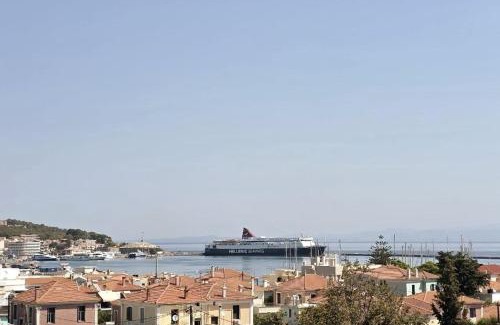 Karpenisi Appartement | Your refuge overlooking port 6A