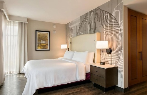 Berkeley Heights Hôtel | Your Relaxing Getaway! Free Breakfast, Indoor Pool, Free Parking!