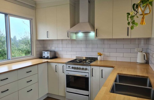 Bay of Plenty Region Cabine | Your ReTreat with stunning ocean views