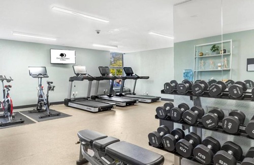 Roseville Maison | Your Roseville base outside the Twin Cities