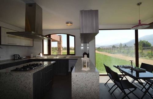 Colina Maison | Votre demi-heure du centre de Santiago sanctuaire