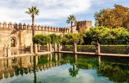 Distrito Norte Sierra Appartement | Your Sanctuary with a View of History: Live Córdoba from the Heart of the City