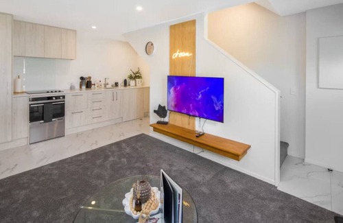 Lower Hutt Maison | Your Slice of Heaven in the Hutt