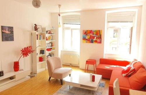 Roßau Appartement | Your Sunny Home Away from Home