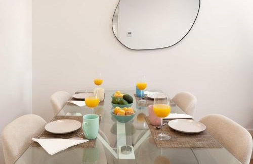 La Malagueta Appartement | Your Sunny Retreat! Modern apt steps to the beach