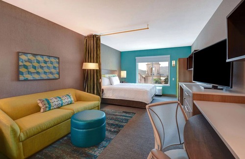 Downtown Tucson Hôtel | Your Tucson Getaway: 2 Relaxing Units! Onsite Pool, Pets Allowed!