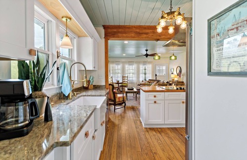 Murrells Inlet Maison | Your Ultimate Coastal Retreat! 5 bedroom, 4 bathroom home in Murrells Inlet, SC!