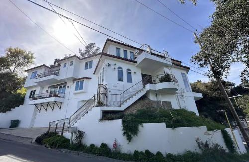 Studio City Maison | Your Vacation Home in the Hills of Studio City