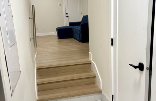 White Rock Maison | Your White Rock Beach Getaway: 2BR Suite, Modern Living, and Ocean Proximity!