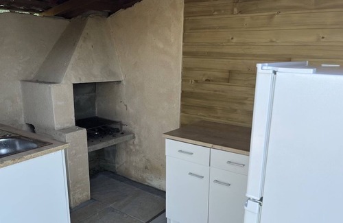 Crechets Lit Et Petit-Déjeuner | Yourte Soleil with Private Pool with stunning mountain views