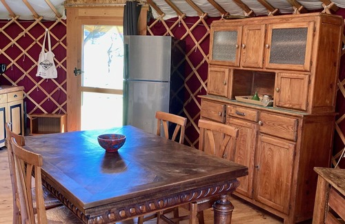 Saint-Germain-Laprade Cabine | Yourte tout confort écoresponsable - Idéal famille