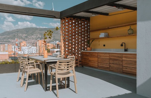 Laureles Appartement | Youthful Design Studio in the heart of Laureles