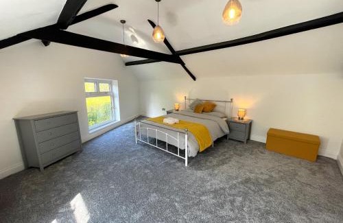 Pontypridd Maison | Yr Hen Bopty (The Old Bakery)