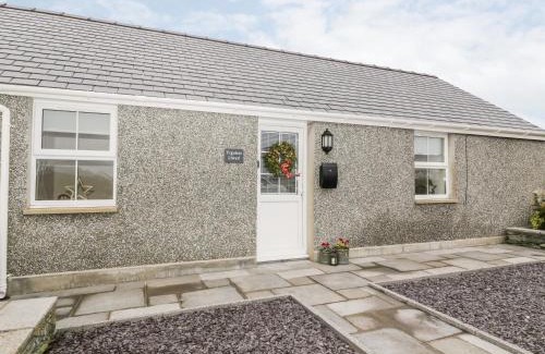 Holyhead Maison | Ysgubor Llwyd