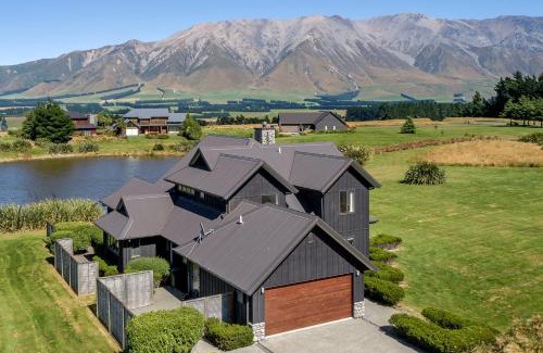 Windwhistle Chalet De Ski | Yuki's Chalet - Terrace Downs