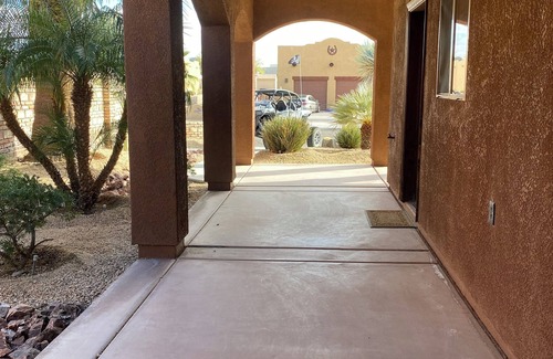 Foothills Maison | Yuma Foothills Paradise with RV-Hookup, Wi-Fi, AC and more! Pet friendly, too!