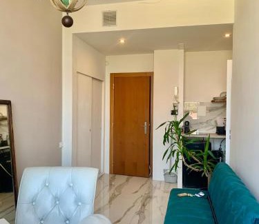 San Salvario Appartement | Yuri’s Home