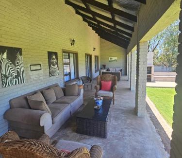 Mogale City Appartement | Zacks Country Stay Self-catering