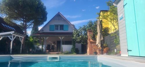 Zamardi Appartement | Zamardi private villa with own pool and huge garden, 150m to longest free beach at Balaton