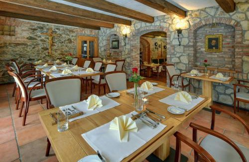 Rabatejn nad Strelou Appartement | Zamecka Fortovna Obora - Forester House