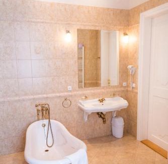 Svinna Hôtel | Zamek Hradek u Susice