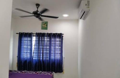 Kajang Appartement | Zanra Homestay at Residensi Zamrud Blok B