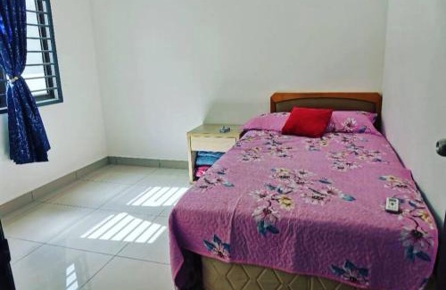 Kajang Appartement | Zanra Homestay at Residensi Zamrud Blok B