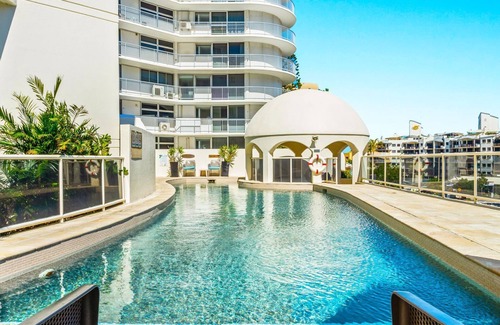 Mooloolaba Appartement | Zanzibar 505 amazing beachfront resort apartment withm pool , spa and access to gym