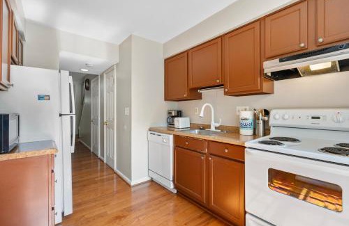 Montgomery Village Maison | zarah Vacation Home cozy home near Washington DC