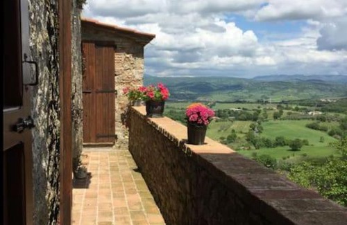 Montemerano Appartement | Zauber im Turm - in einem der schönsten Dörfer