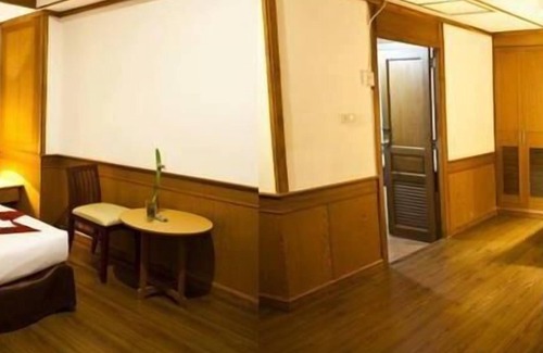 Mueang Samut Prakan District Hôtel | Zaza Hotel
