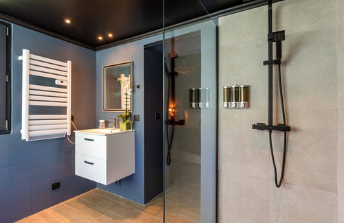 Gare-Jouvenet Villa | Ze Chambers, champagne 🍾, sauna, balnéo, jardin