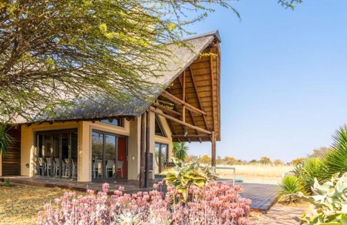 Leeupoort Maison | Zebula 4 bedroom house IS12