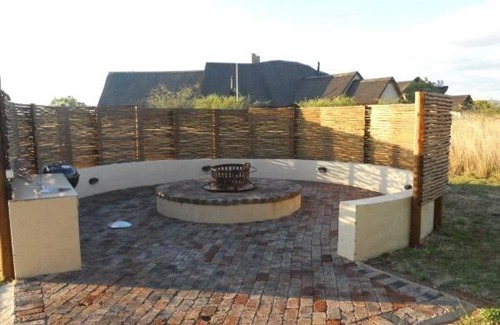 Leeupoort Maison | Zebula 4 bedroom house IS12