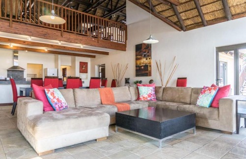 Leeupoort Maison | Zebula 4 bedroom house IS12