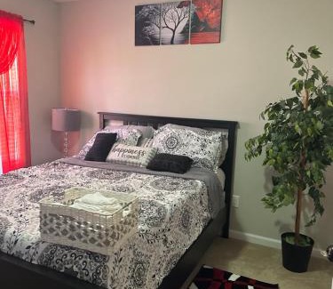 Norfolk - Virginia Beach Maison | Zees Private Room